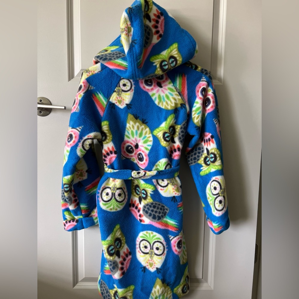 Kid’s unisex handmade hooded owl robe. Excellent condition.